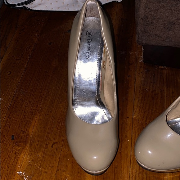 Heels - Picture 3 of 6